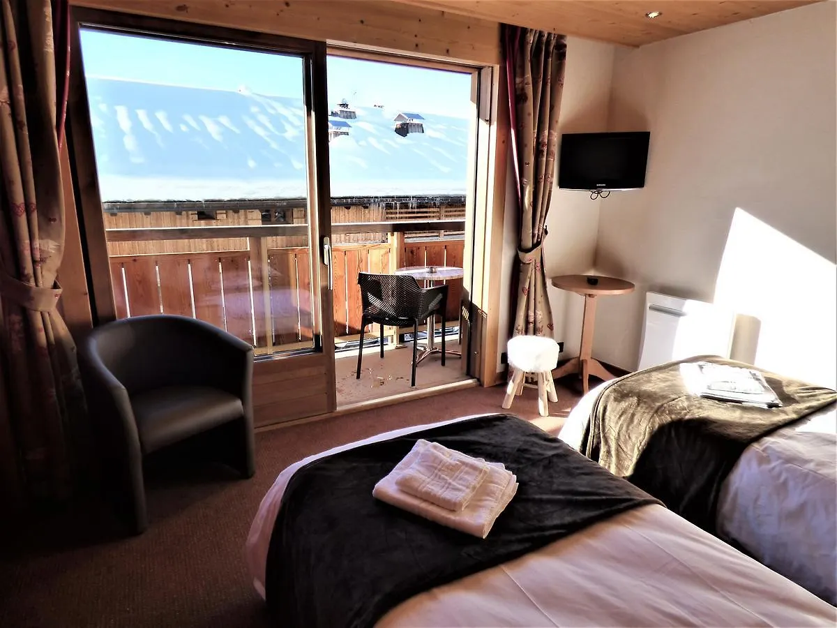 Hotel Les Flocons Le Grand-Bornand 3*,