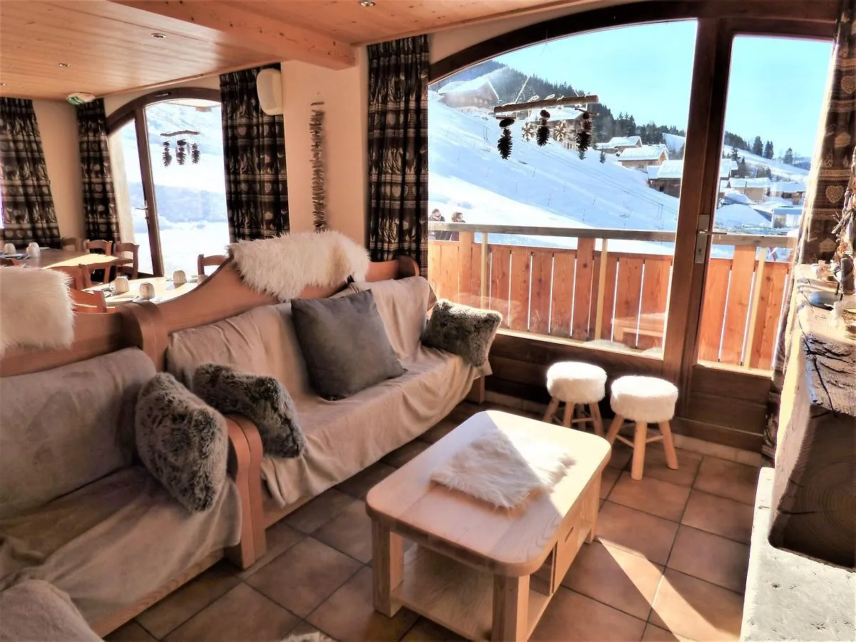 Hotel Les Flocons Le Grand-Bornand 3*,